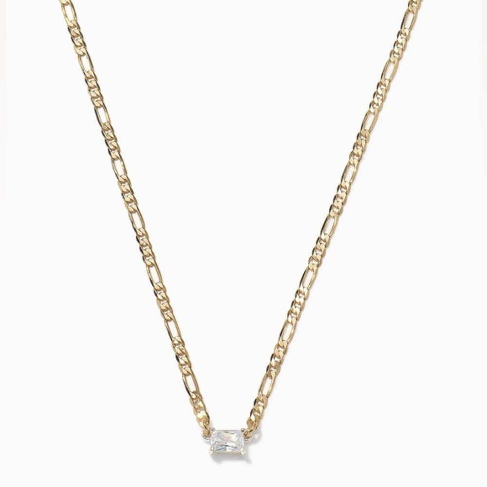Elegant Gold Necklace with Clear Gemstone